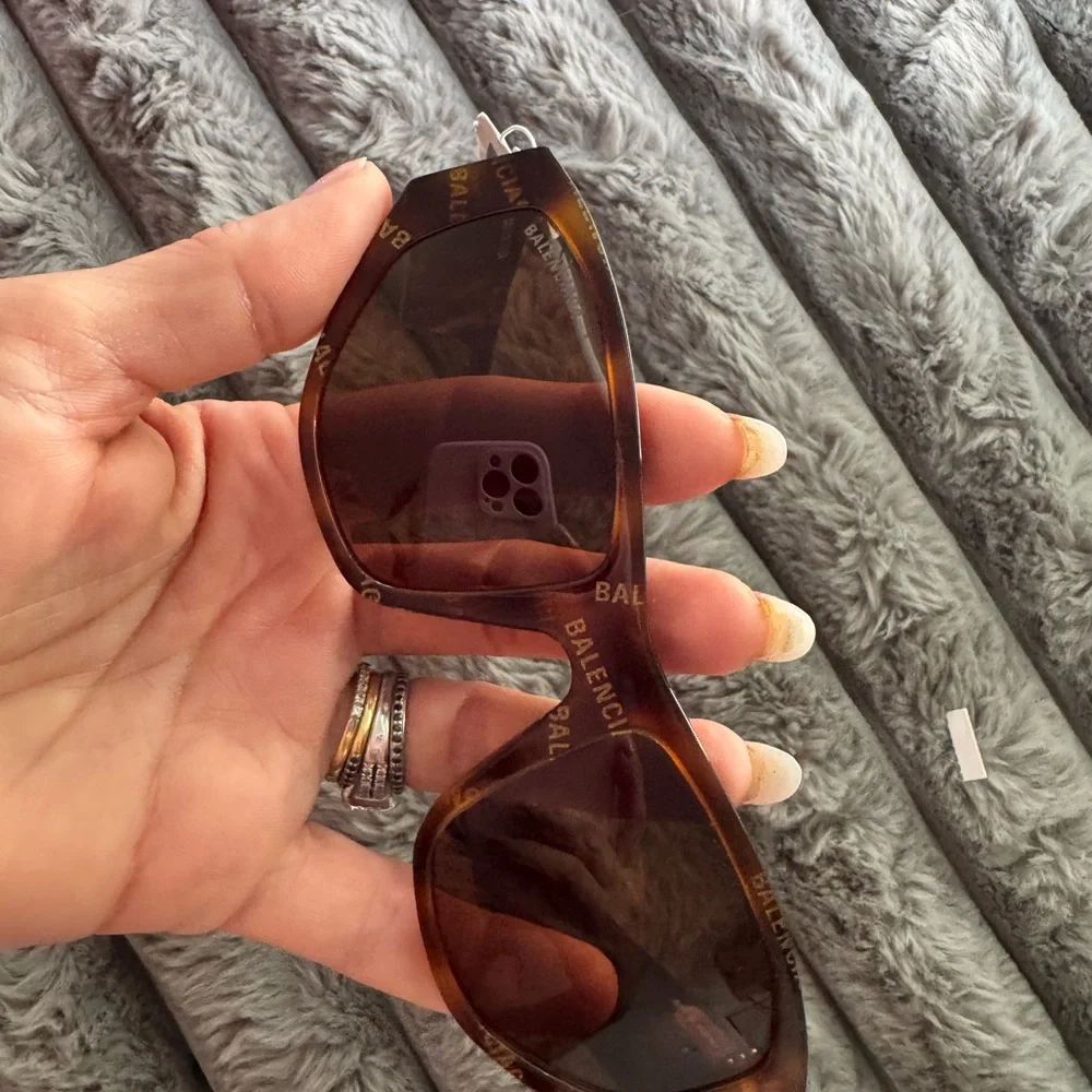 Balenciaga‎ Cat-Eye Sunglasses – Tortoiseshell Logo Frame - Picture 9 of 12